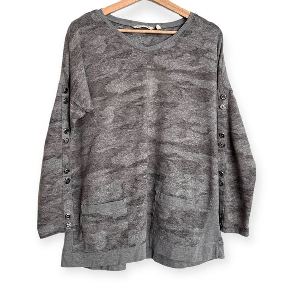 Soft Surroundings Camo Print Long Sleeve Blouse With Silver Buttons Women's L - Picture 1 of 10
